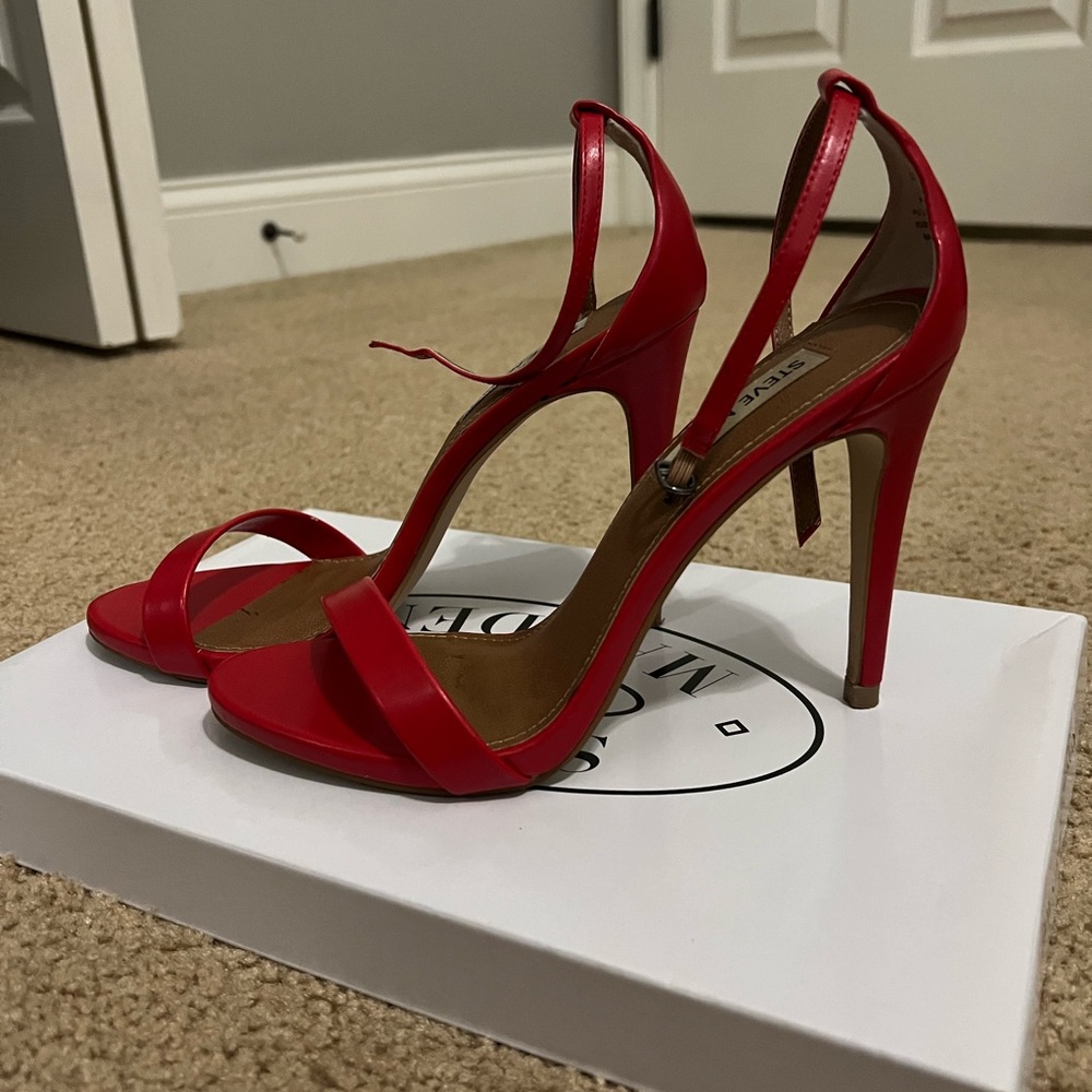 Steve Madden. Red leather. Size 7